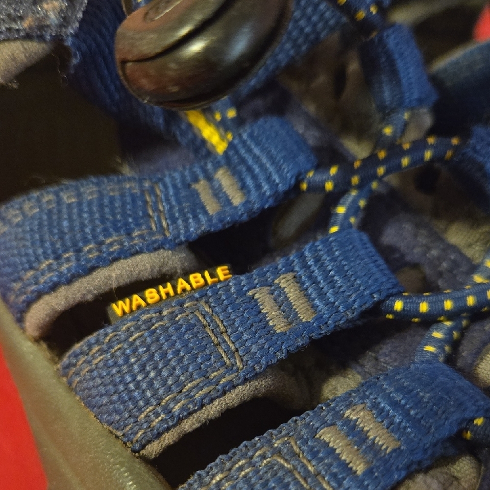 KEEN Kids Navy and Black Sandals - Picture 4 of 5